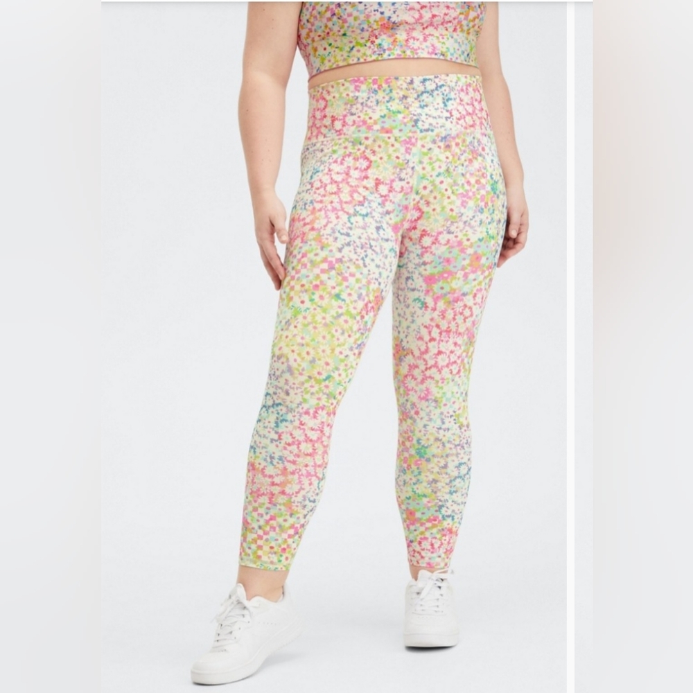 Fabletics Define 7/8 High Waisted Leggings in Patchwork Daisy sz 1X